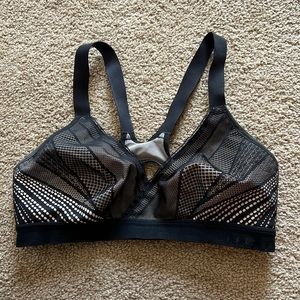 Lululemon bra 34D - EUC!